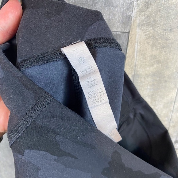 Lululemon Wunder Under Pant in Savasana Camo Size 6. - Picture 9 of 15
